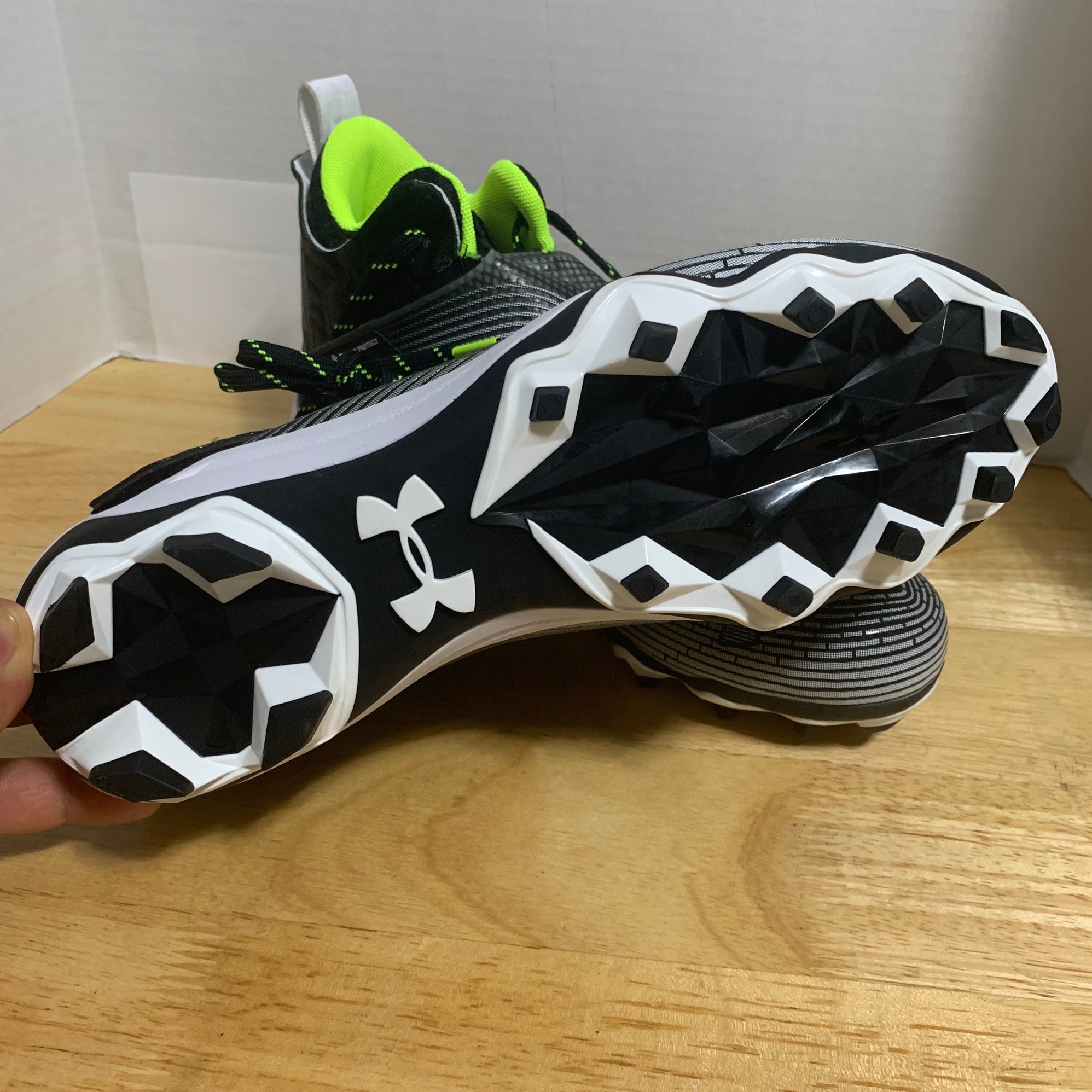 Under Armour Mens UA Highlight Hammer MC Football Cleats 3025085-001 - Black 12 Under Armour Mens UA Highlight Hammer MC Football Cleats  main image 3