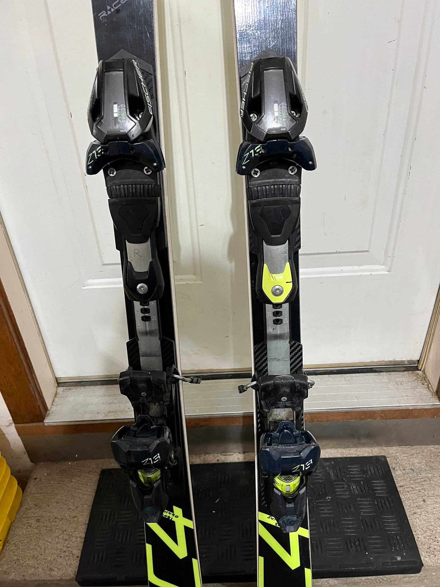 Used Fischer RC4 165 cm With Z13 Bindings Max Din 13 RC4 Used Fischer RC4 165 cm With Z13 Bindings Max Din 13 RC4