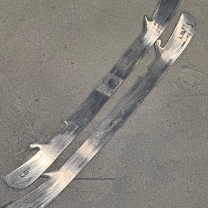 NHL Colorado Avalanche Game Used 288 mm Bauer Tuuk LS3 Skate Blades / Runners