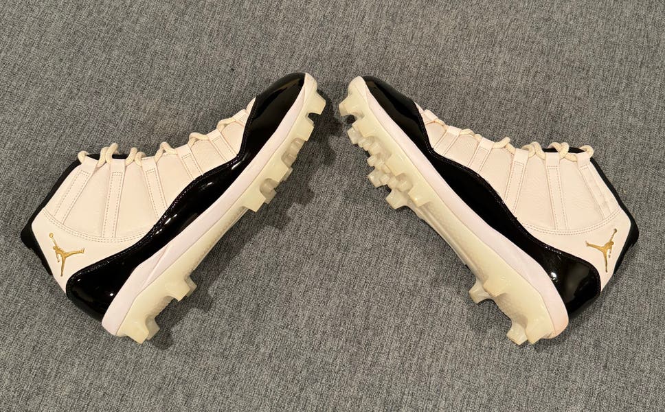 Air Jordan 11 Molded Cleats SidelineSwap Buy and Sell on