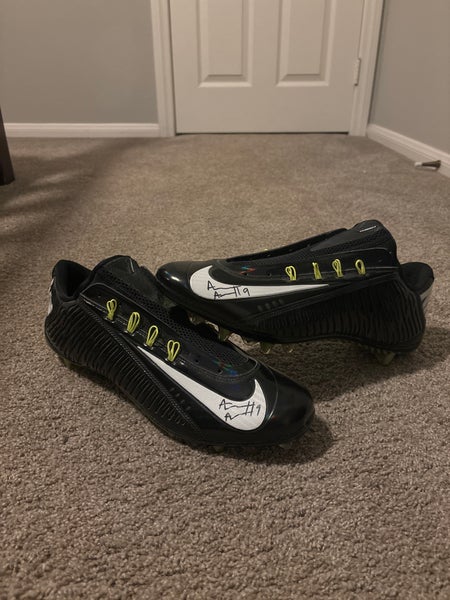 Men's Size M 12.5 (W 13.5) Low Top Molded Cleats (New) VAPOR CARBON ELITE