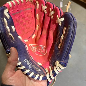 Pink Rawlings Players Series Right Hand Throw Softball Glove 9" (Used)