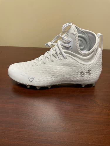 White Men's Size M 9.5 (W 10.5) Under Armour Molded Cleats (New) Cleats