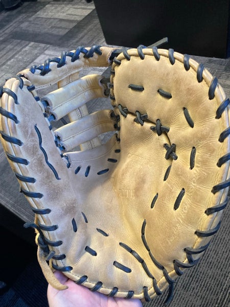 Rawlings Right Hand Throw First Base Gold Glove Elite Baseball Glove 13" (Used)