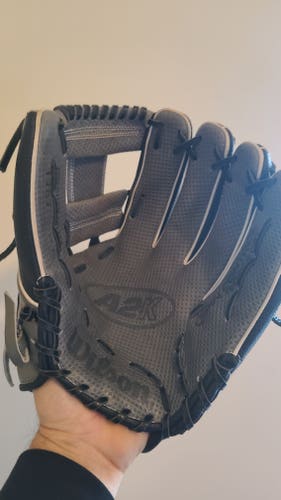 2022 Right Hand Throw Wilson A2K Baseball Glove 11.75" (Used)