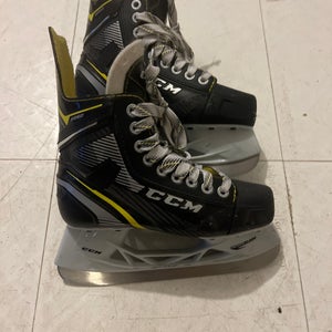 Hockey skates CCM Tacks 9360 size 3 D