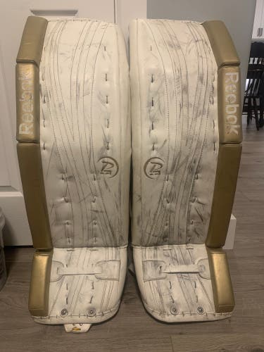 Reebok (Used) 18K Goalie Leg Pads