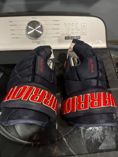 Warrior alpha dx gloves Seattle Kraken Winter Classic