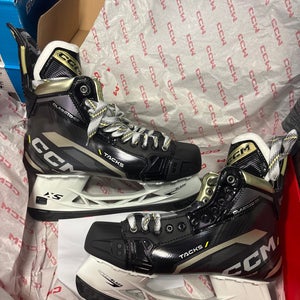 2022 CCM Regular Width  10 (New) Tacks Classic SE Hockey Skates