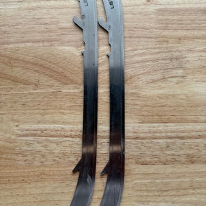 NHL Vancouver Canucks Game Used Bauer Tuuk 280 mm LS3 Skate Blades / Runners