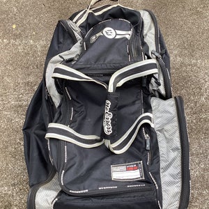 Black Used No Errors NO E2 Bags & Batpacks Catcher's Bag