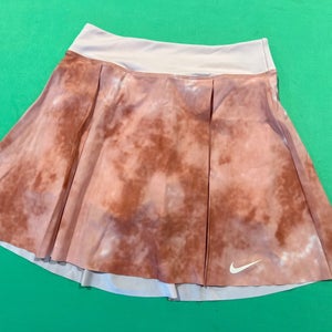 New Small Women's Nike Skort