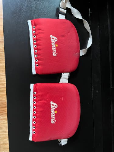 RED Brian's Goalie Knee Guards & CCM knee guards bundle (Used)