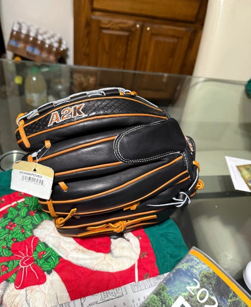 2024 Pitcher's (Rare) Pro Issued Wilson A2K B23 Baseball Glove 12"