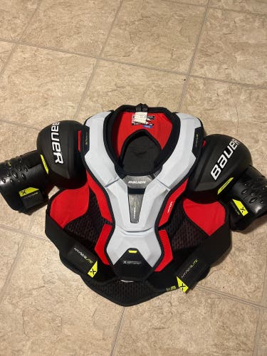 Bauer Vapor Hyperlite Senior Shoulder Pads Large