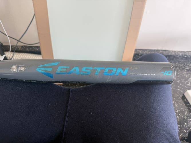 2018 Easton Ghost  Fastpitch Softball