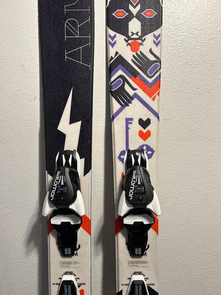 Armada TSTw Womens Twin Tip Rocker All-Mountain Skis 165 cm. Demo