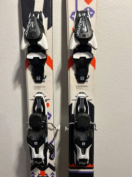Armada TSTw Womens Twin Tip Rocker All-Mountain Skis 165 cm. Demo