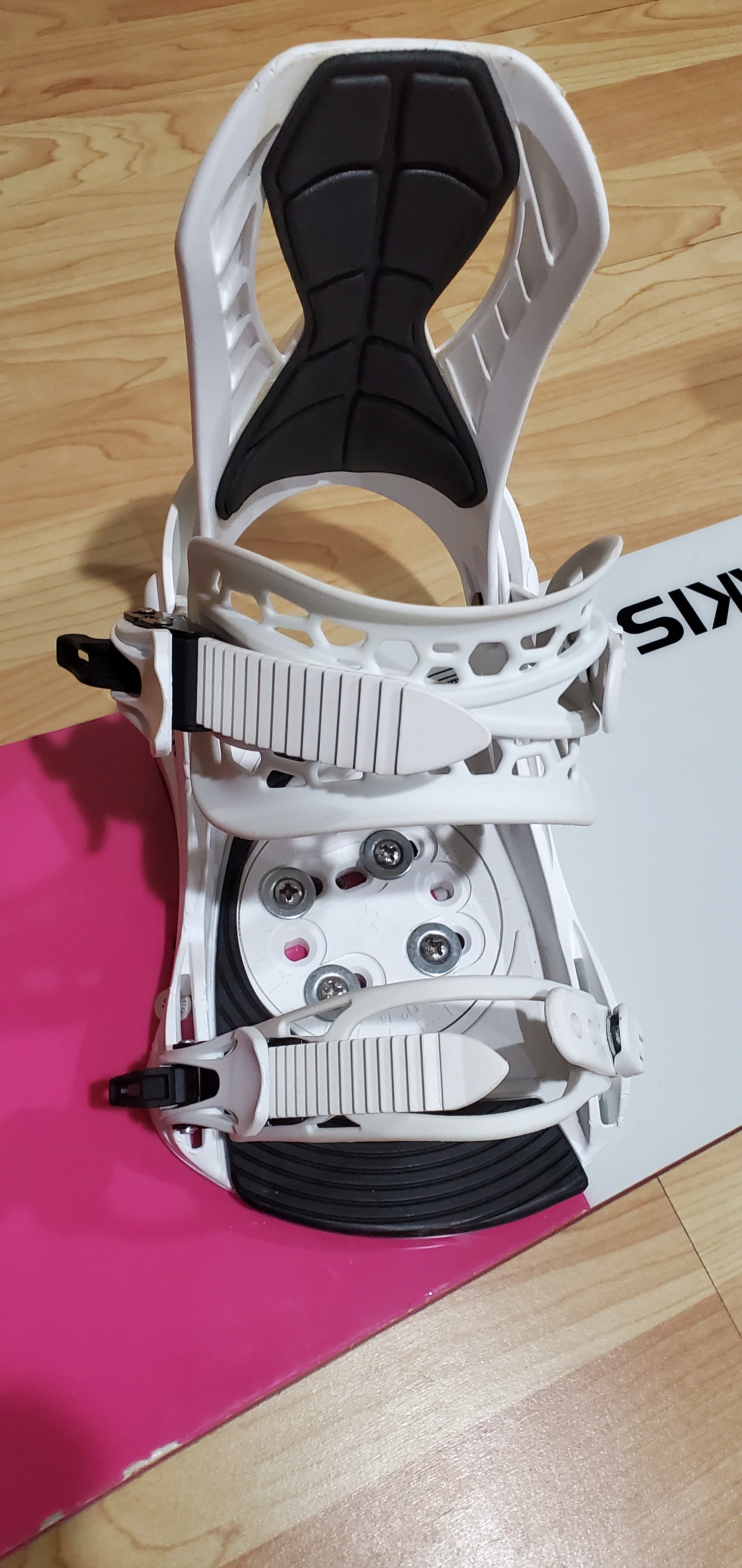 Used Lidakis Snowboard 140cm +Altitude binding size Medium