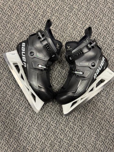 Used ONCE Bauer Konekt size 10 goal skate