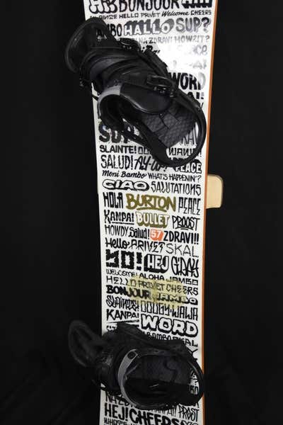 BURTON BULLET SNOWBOARD SIZE 157 CM WITH LARGE BURTON BINDINGS