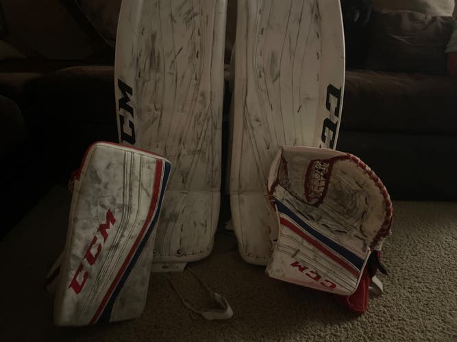 CCM Regular  (Used) Premier R1.9 Goalie Full Set