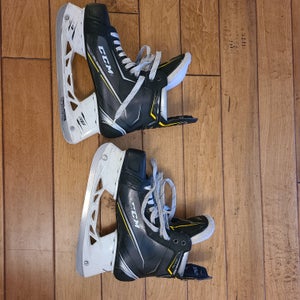 CCM Tacks 9070 Size 10  (Used) Ice Skates