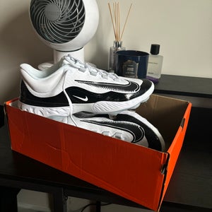 Black Men's Size M 11.5 (W 12.5) Low Top (New) Nike alpha huarache elite 4