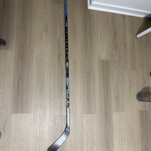 True Right Handed (New) catalyst 9x3 Hockey Stick