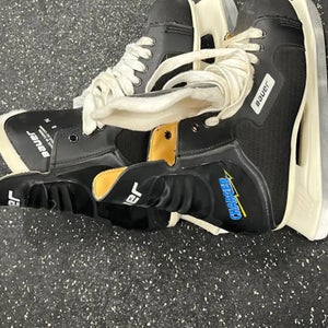 Bauer Charger Hockey Skates 8 (Used)