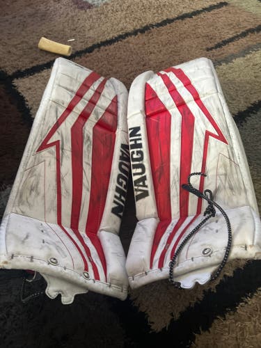 2021 Vaughn (Used) Velocity V9 Goalie Leg Pads