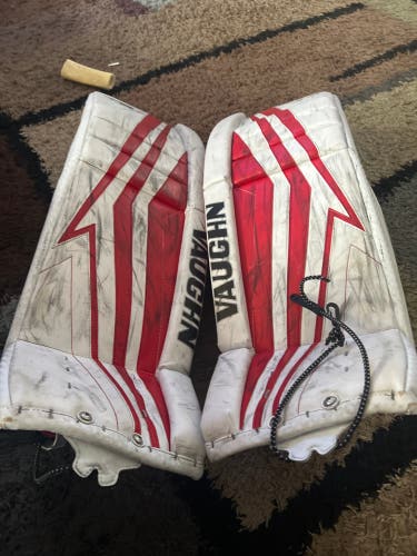 2021 Vaughn  (Used) Velocity V9 Goalie Leg Pads