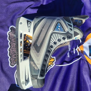 CCM Regular Width  11 (Used) U+ Pro Hockey Skates