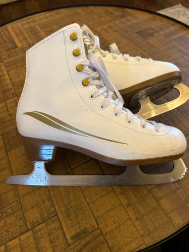 LAKE PLACID cascade ice skates / Women’s 8