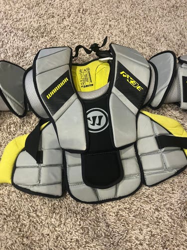2020 Warrior (Used) RX3E+ Goalie Chest Protector