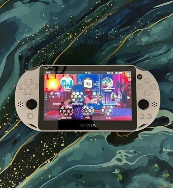 Psvita 2000 Minecraft (Case/Charger/Wrist strap/Clear Shell/Scrn 