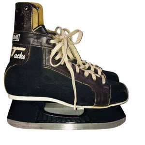 CCM Tacks Hockey Skates Size 4.5 (Used)