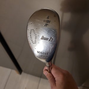 RH Vulcan 4H 21° Lite Flex shaft (Used)