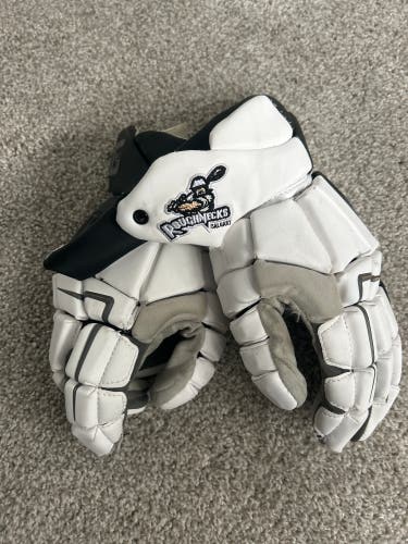 Calgary Roughnecks used 13” Gloves