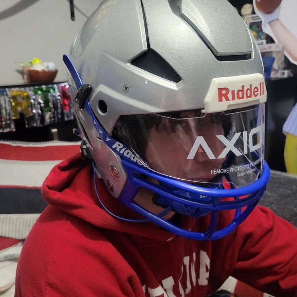 Large Adult Riddell Axiom SpeedFlex Helmet (Used) | SidelineSwap | Buy ...