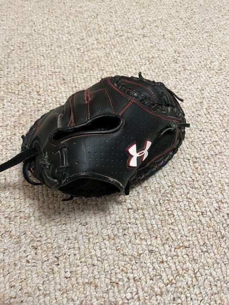 Under Armor Youth catchers mit