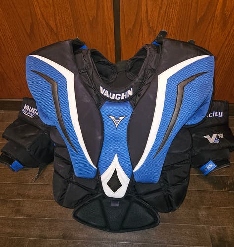 Senior Small Vaughn V6 2000 Pro Carbon Goalie Chest Protector