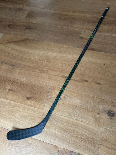 CCM Trigger 5 Pro RibCor Senior RH P90TM P90 75 flex hockey stick