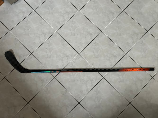 Junior Warrior Covert QRE10 Right Handed 40 Flex W03 (Used) Hockey Stick