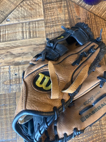 Right Hand Throw 11.5" (Used) A900 Baseball Glove