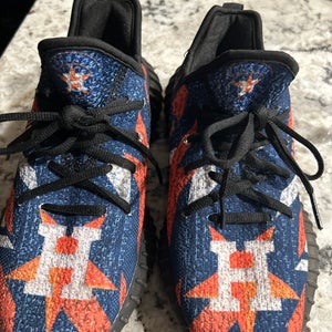 Blue Unisex Size M 5.5 (W 6.5) Adidas (New) Yeezy Shoes