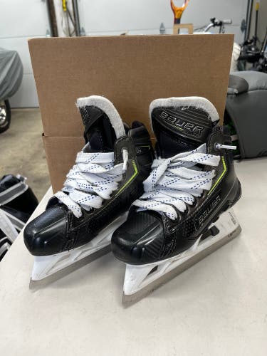 Bauer Regular Width Size 2 (Used) Elite Hockey Goalie Skates