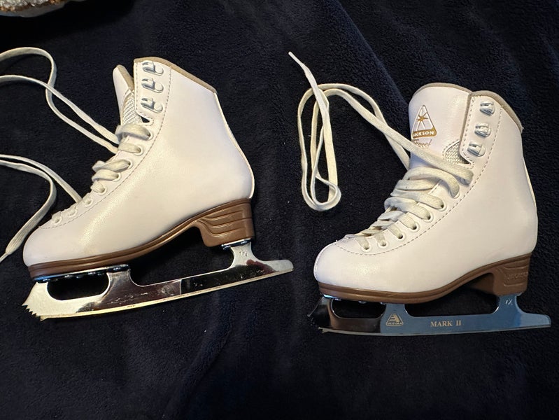 Jackson Ultima Junior 12 (Used) Excel Figure Skates