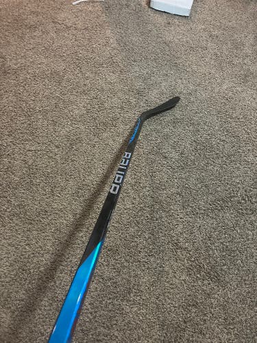 Senior Bauer Right Handed P28 (Used) Nexus Sync Hockey Stick