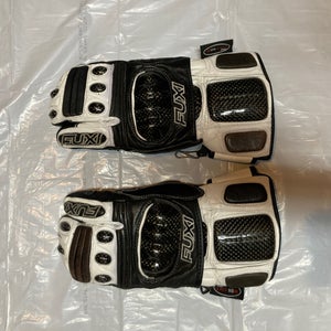 Black XXS Adult Unisex Gloves (Used)